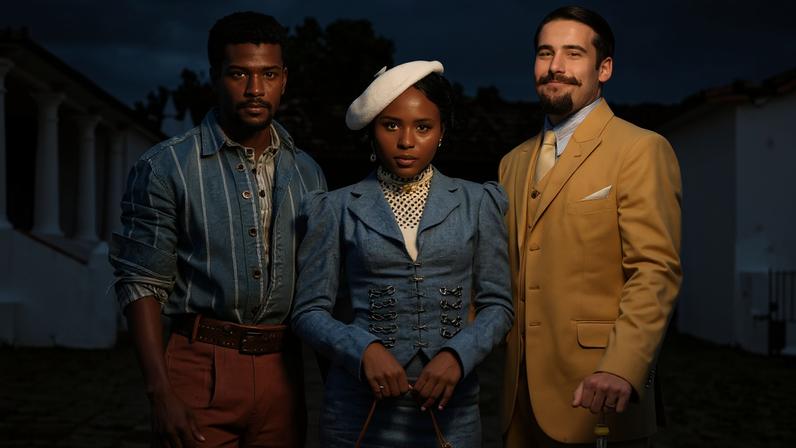 Tonho (Ronald Sotto), Alika (Duda Santos) e Mirinho (Nicolas Prattes)