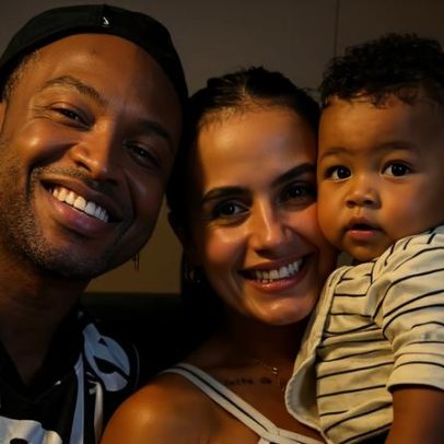 Carol Peixinho mostra fotos de férias em família na Bahia