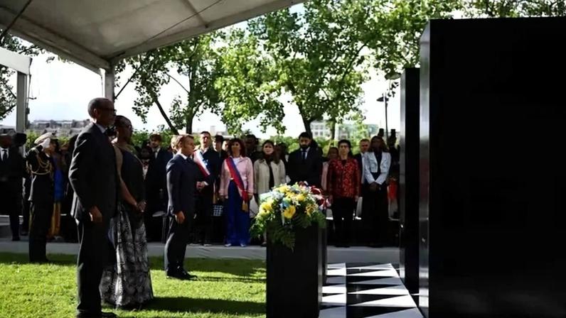 Memorial aos mortos do genocídio de Ruanda competem entre marketing político e justiça histórica. Foto: Sarah Meissionier - AFP
