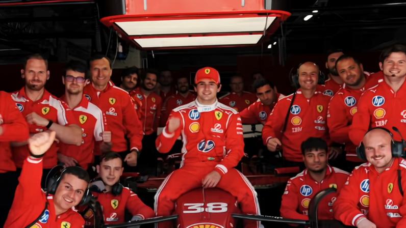 Rafael Câmara testa carro da Ferrari na Hungria — Foto: Reprodução/Redes sociais
