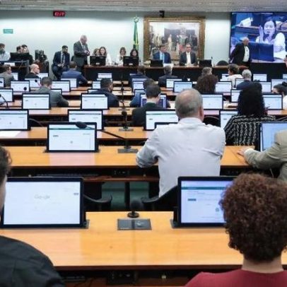 CCJ aprova redução da maioridade penal; votação dos deputados