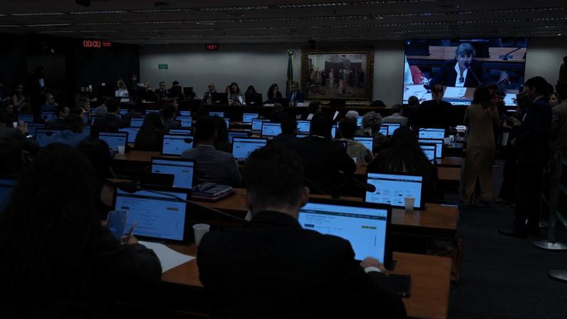 Deputada comemora aprovação da redução da maioridade na CCJ
