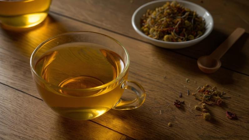 7 chás relaxantes ajudam a melhorar a qualidade do sono