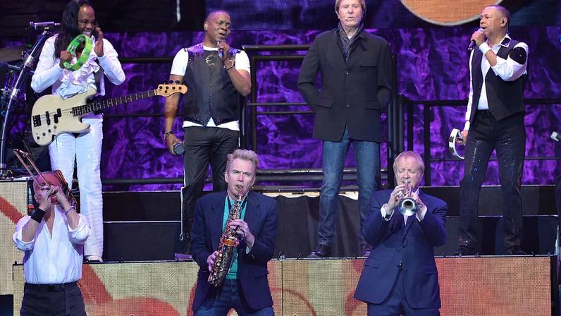 Semelhanças entre Earth, Wind & Fire e Chicago chamam atenção