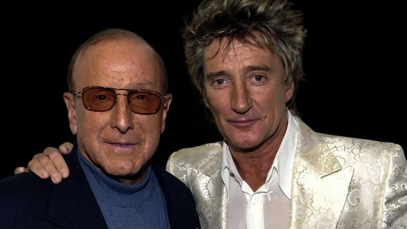Rod Stewart, Santana e Patti Smith prestam tributo a Clive Davis