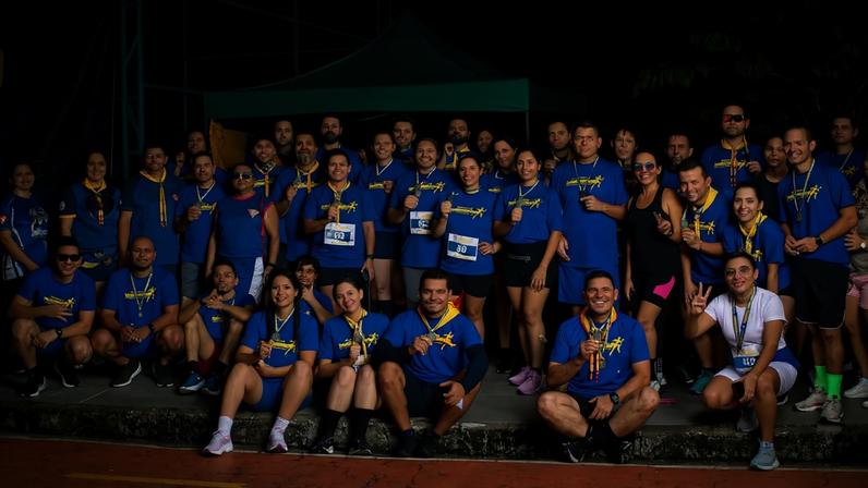 Atletas participam da 1ª Corrida dos Desbravadores em Ananindeua, promovendo saúde e solidariedade.