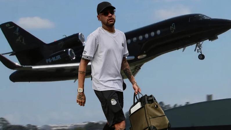 Com velocidade de até 1.070 km/h e avaliado em R$ 250 milhões, avião de Neymar paga diária mais cara que muito hotel de luxo para pernoitar em SC; veja valor!