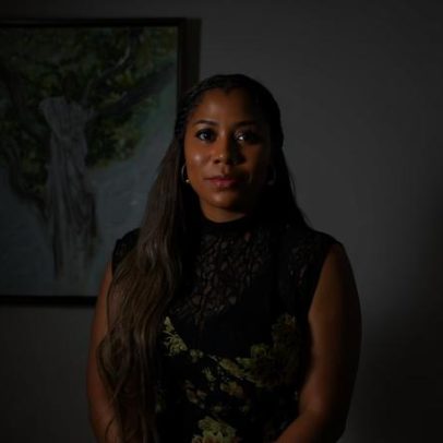 Artista nigeriana Omolola Coker vence o primeiro Prêmio Myma Art