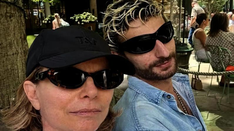 Debora Bloch curte Londres com o filho, Hugo Anquier — Foto: Reprodução/Instagram