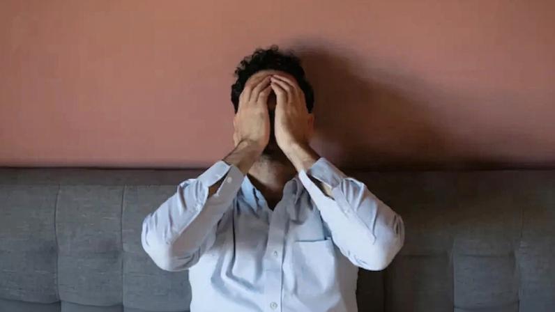 Discussão sobre o desejo de crer e suas implicações psicológicas na religião.