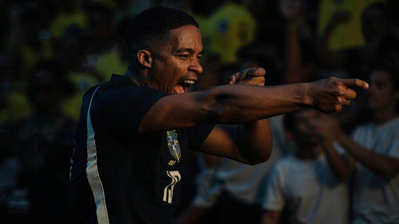 Endrick se emociona após gol pela Seleção e cita 'Toda honra ao senhor'