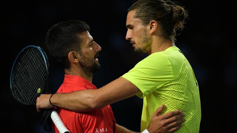 Djokovic envia mensagem emotiva parabenizando Zverev