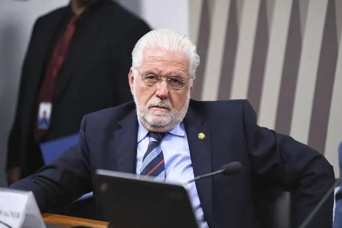 Jaques Wagner é alvo de busca e apreensão em operação do caso Master