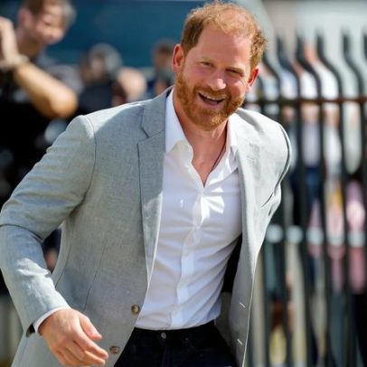 Príncipe Harry faz aparição surpresa em Knicks x Spurs após pular Trooping