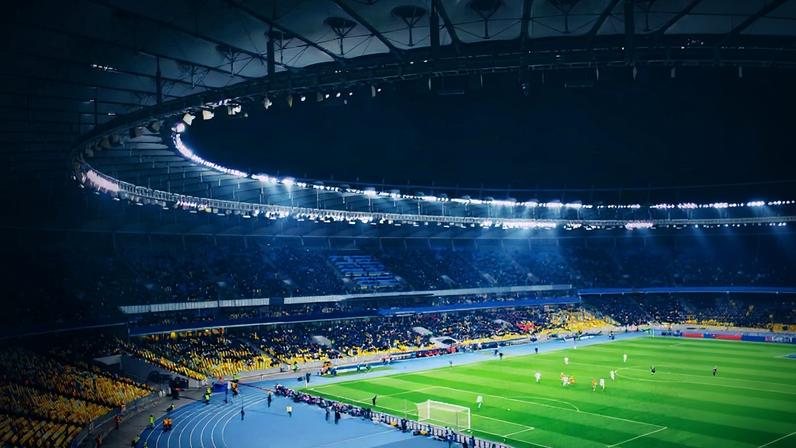 Jogo paralisado por raio: por que isso ocorre na Copa