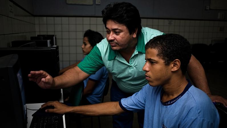 Webinário discute educação digital e midiática no currículo
