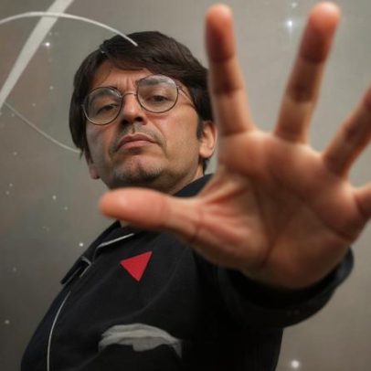 Pro da Team Spirit usa faca em homenagem a Faker no CS2