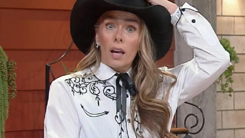Duda Wendling, que participou de A Fazenda 17 e era rival de Dudu Camargo, pode estar na continuação polêmica de 'Avenida Brasil'