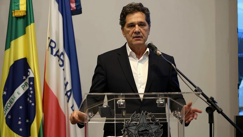 Ferraço lidera cenários na disputa ao Anchieta