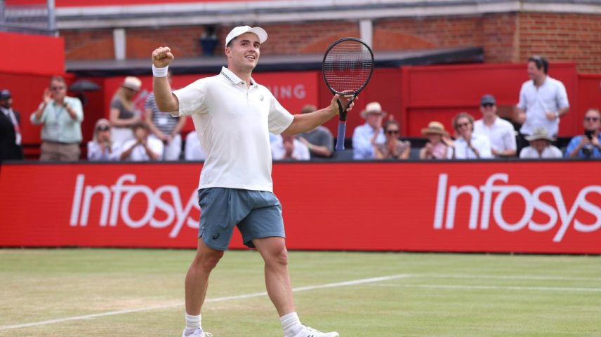 Cerúndolo busca vaga na semi contra convidado britânico no Queen's
