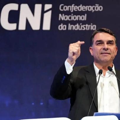 Flávio Bolsonaro afirma que STF parece delegacia de polícia