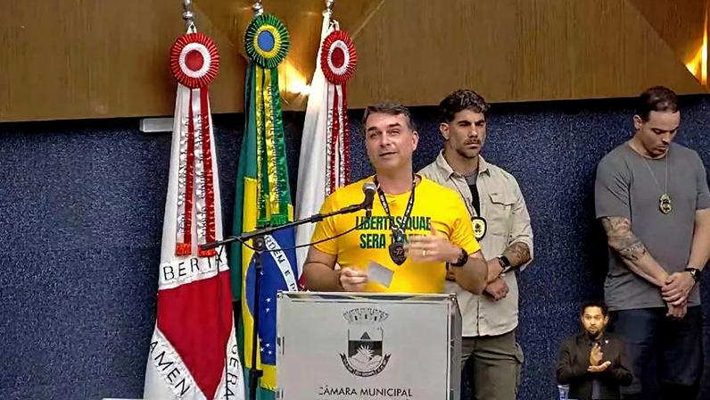 Flávio Bolsonaro (PL), em Belo Horizonte (MG), em 2jun26