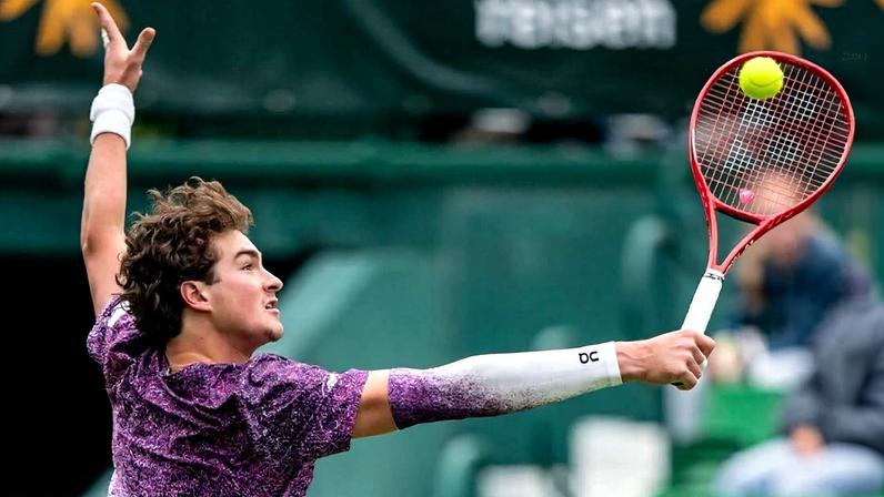 Hanfmann vence Fonseca e alcança a 100ª vitória da carreira