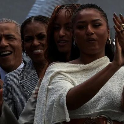 Malia e Sasha Obama marcam rara aparição em apoio à abertura do Centro Obama