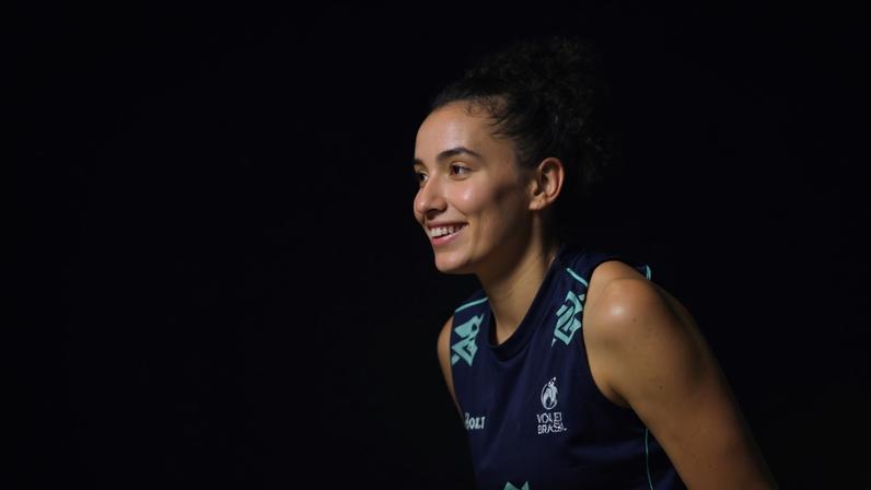 Gabi sente incômodo e fica fora de Brasil x Itália pela Liga das Nações