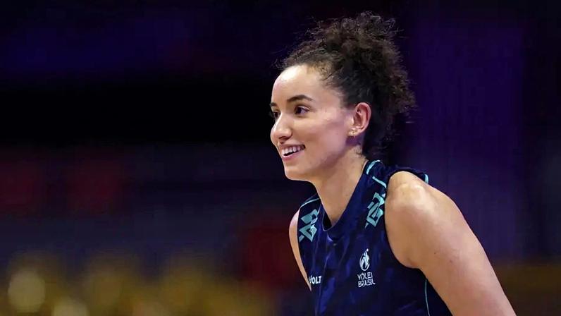 Gabi em treino da Seleção para a VNL, em Brasília (Foto: Divulgação/ CBV)