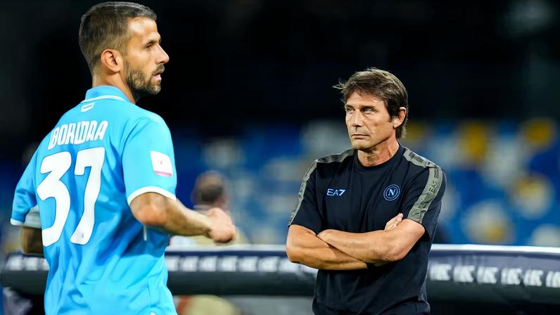 Antônio Conte tenta levar o Napoli de volta ao topo — Foto: Getty Images