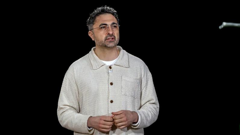Chefe de IA da Microsoft critica Anthropic por tratar Claude como consciente