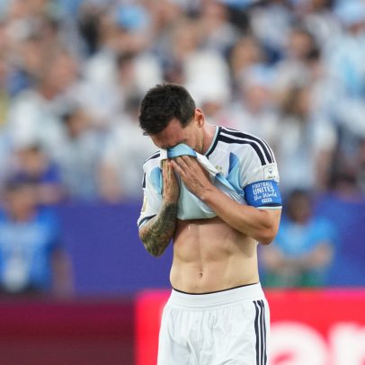Messi se emociona em noite de Copa do Mundo que marcou sua carreira