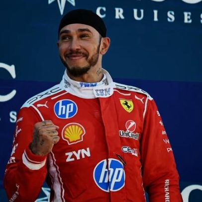 Hamilton vence e se torna o piloto mais velho a vencer na F1 em 56 anos