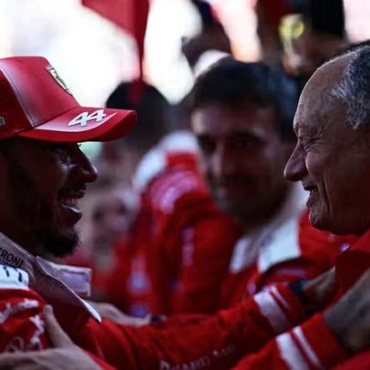 Ferrari freia euforia após reação de Hamilton e mantém o foco