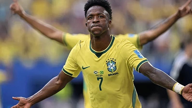 Vini Jr. comemora gol do Brasil sobre a Escócia