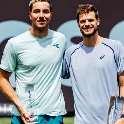Duplas da casa vencem na primeira semana da ATP na grama