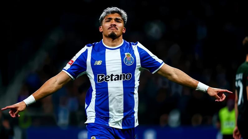 Manchester United e Arsenal querem William Gomes, consultam o Porto