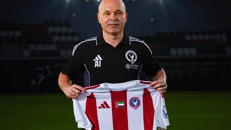 Iniesta é anunciado como técnico do Gulf United — Foto: Gulf United FC
