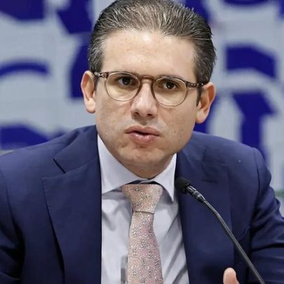 Motta propõe votação sobre equiparar misoginia ao racismo