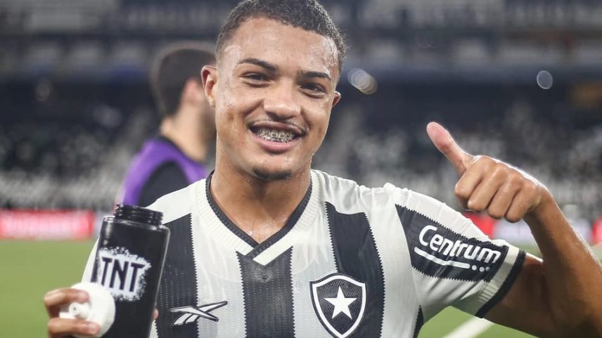 Botafogo empresta atacante Kayke ao futebol japonês