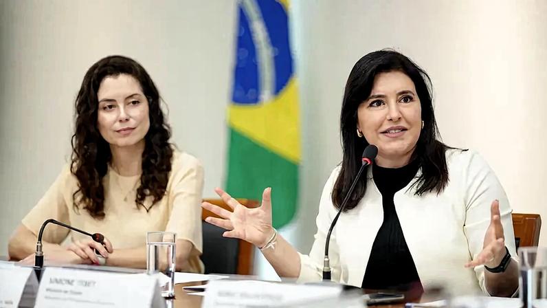 Simone Tebet e a então secretária nacional de Planejamento, Virgínia de Ângelis, responsável por conduzir a elaboração do Estratégia Brasil 2050. (Foto: Gustavo Alcantara/MPO)