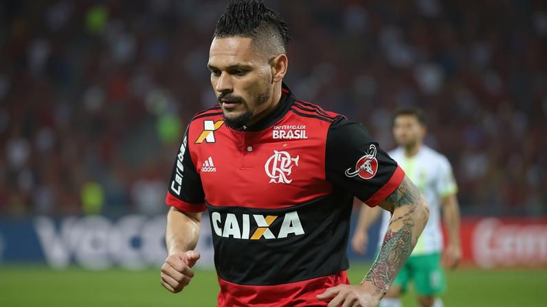 Pará com a camisa do Flamengo (Gilvan de Souza/ Flamengo)