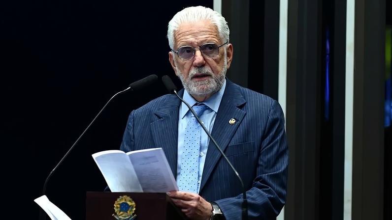 Foco em líder petista gera vinculação entre PT e Master após áudios de Flávio Bolsonaro. (Foto: Andressa Anholete/Agência Senado)