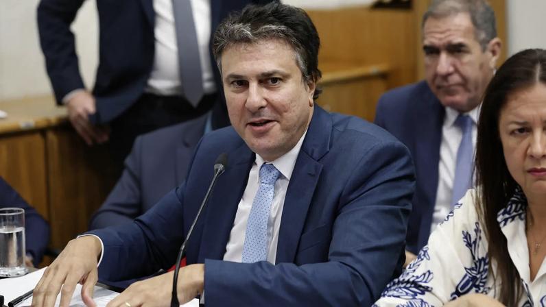 Ex-ministro da Educação chamou a atenção para a gravidade dos crimes praticados pelas organizações. (Foto: Marina Ramos/Câmara)