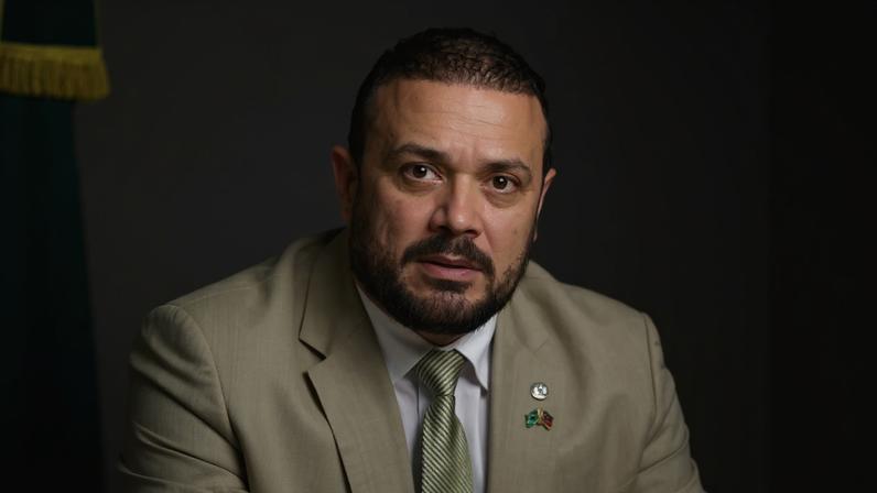 Projeto amplia porte de armas para corretores avança na Câmara