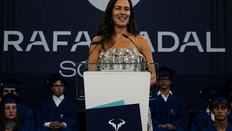 Nadal e Ivanovic parabenizam a 10ª turma da Rafa Nadal Academy