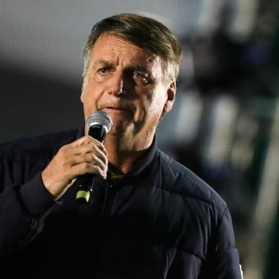 Polícia do DF pede aval de Moraes para Bolsonaro depor no caso da arma