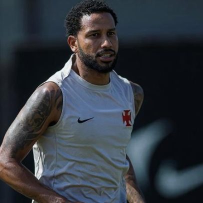 Jair volta a ser relacionado pelo Vasco após pausa para a Copa