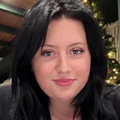 Bailee Ann, 18, filha de Jelly Roll, pede compaixão após divórcio do pai